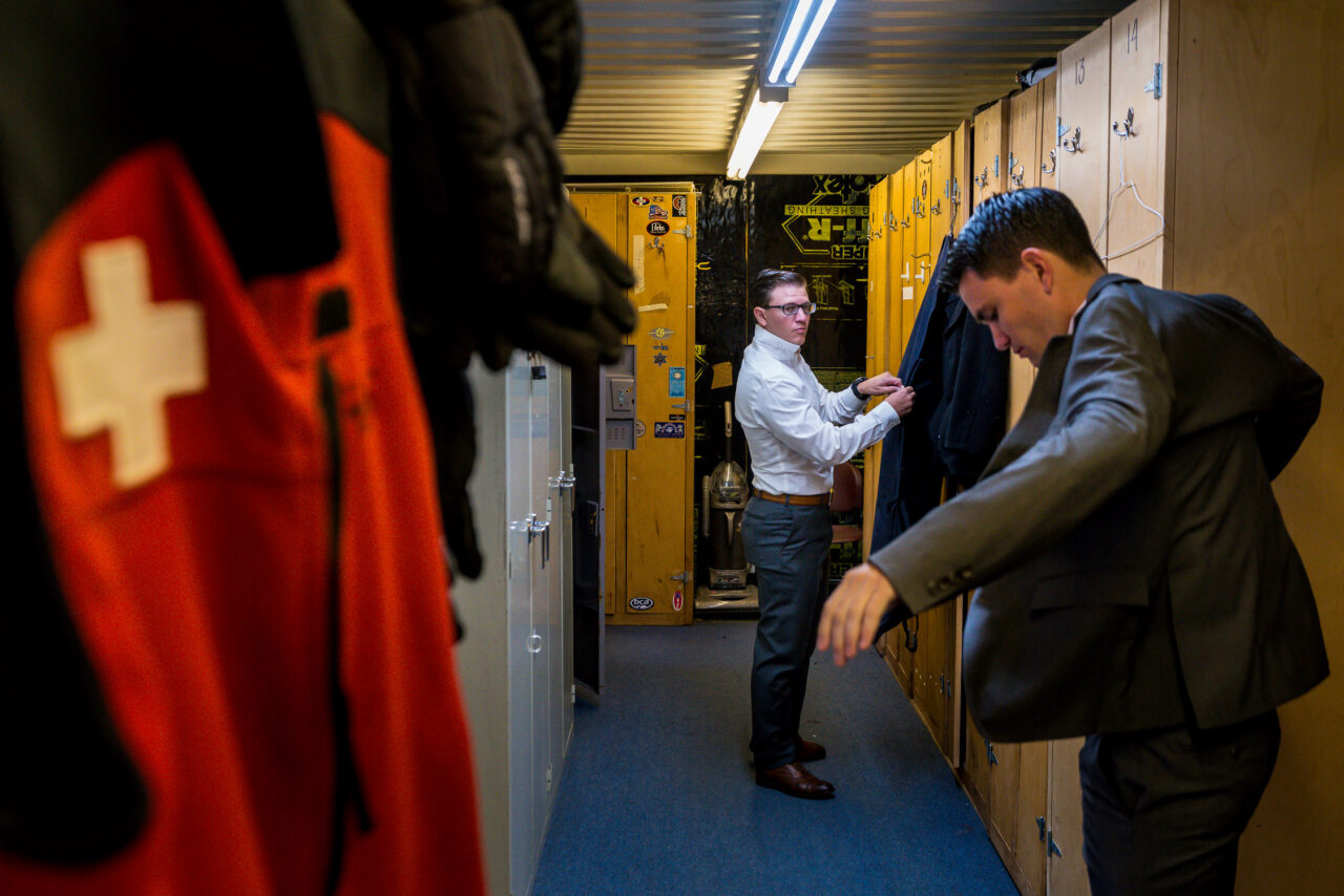 adventurous wedding photographer