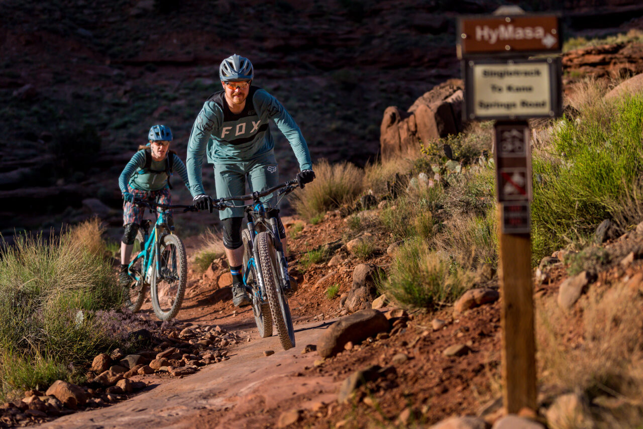 adventurous engagement photography colorado