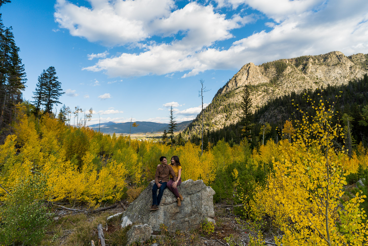 fall engagement photos colorado