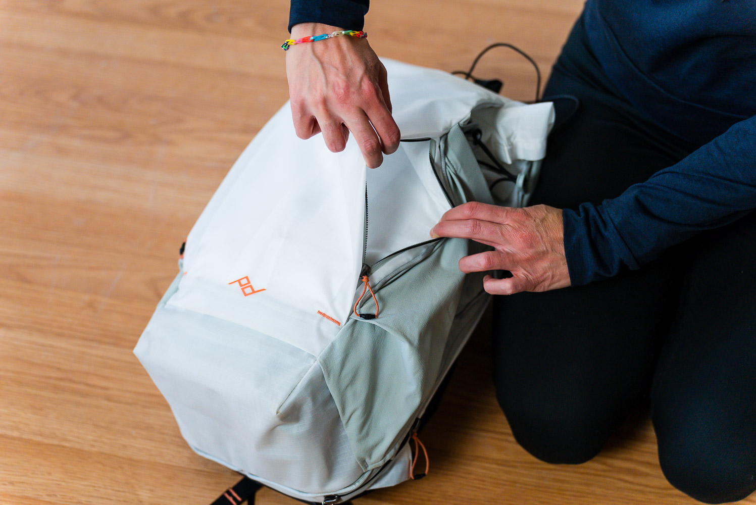 peak design outdoor backpack 25l back pocket zipper 