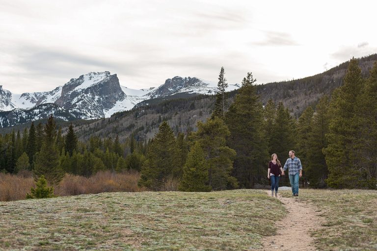 romantic rocky mountain national park engagement session